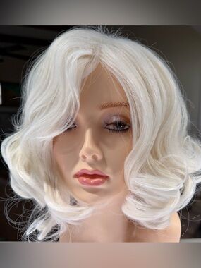 HAIR, 13” Curly/Wavy Bob, Free Part  White